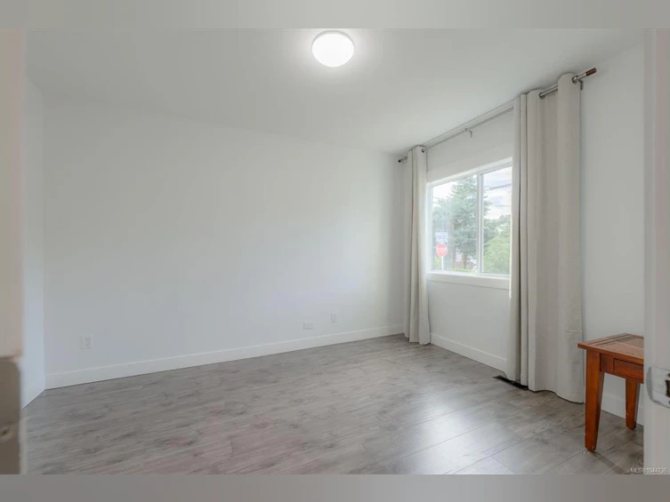 15 Fourth Street, Nanaimo, BC, V9R 1S6 - 24