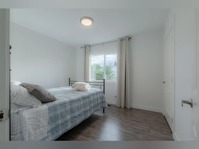 15 Fourth Street, Nanaimo, BC, V9R 1S6 - 16