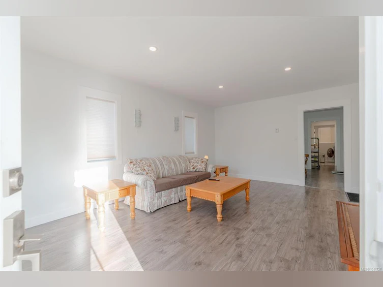 15 Fourth Street, Nanaimo, BC, V9R 1S6 - 25