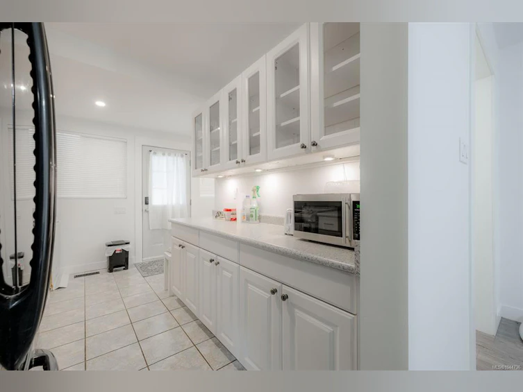 15 Fourth Street, Nanaimo, BC, V9R 1S6 - 15