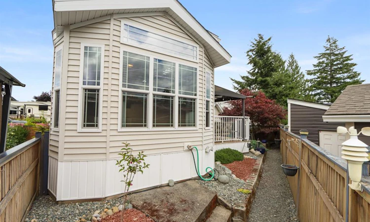 2116 Nimpkish Lake Way
