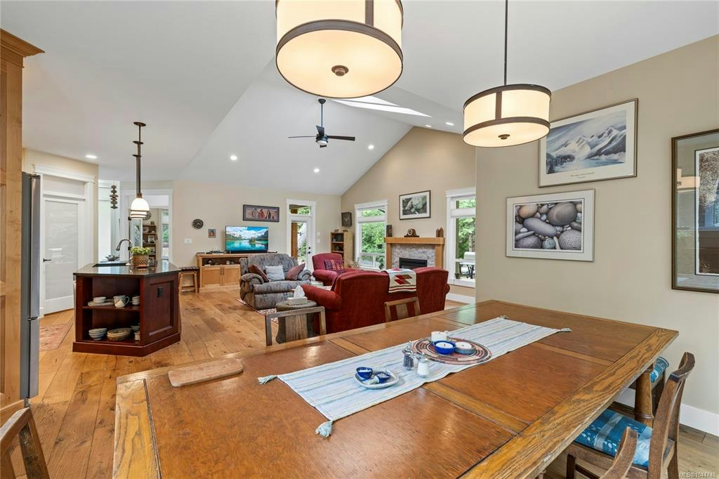 1703 Peligren Place, Qualicum Beach, BC, V9K 2S3 - 16