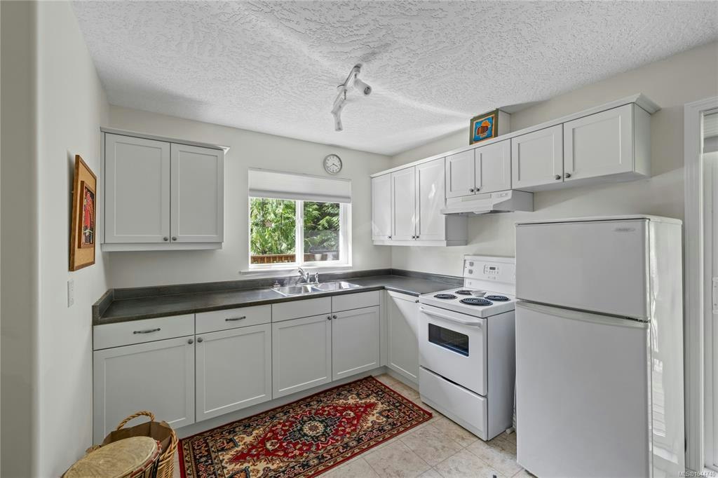 1703 Peligren Place, Qualicum Beach, BC, V9K 2S3 - 51