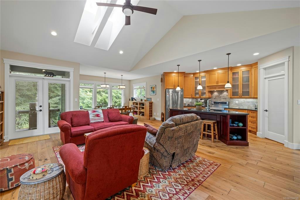 1703 Peligren Place, Qualicum Beach, BC, V9K 2S3 - 23