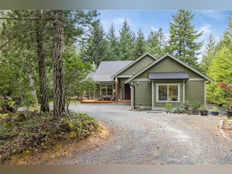 1703 Peligren Place, Qualicum Beach, BC, V9K 2S3