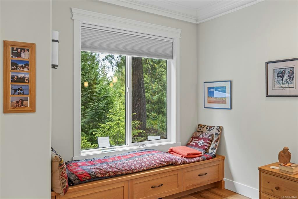 1703 Peligren Place, Qualicum Beach, BC, V9K 2S3 - 33