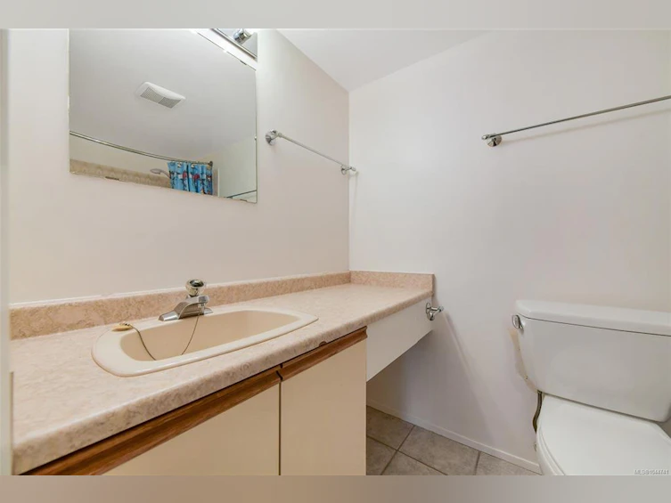 208-949 Cloverdale Avenue, Saanich, BC, V8X 2T4 - 14