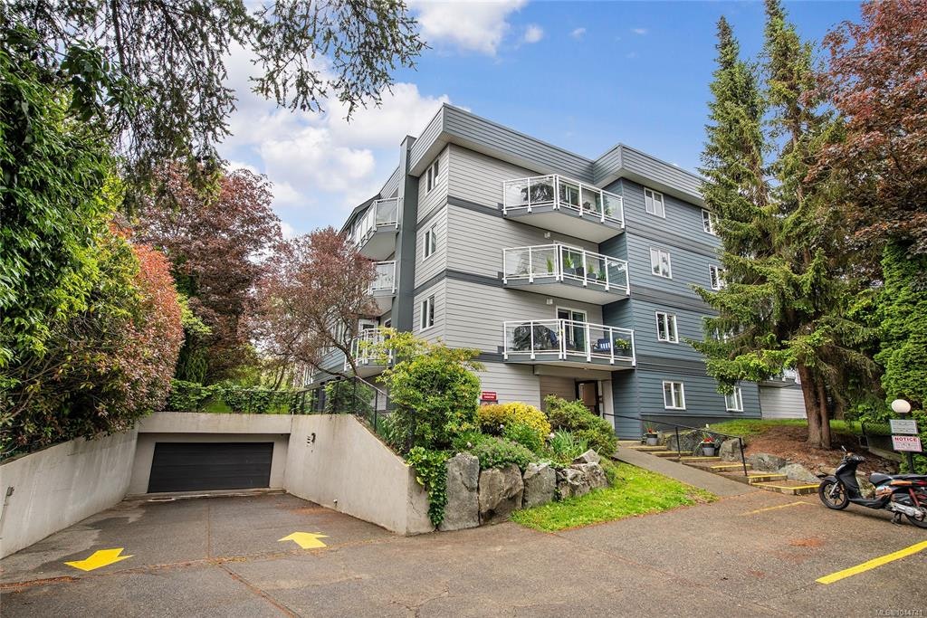 208-949 Cloverdale Avenue, Saanich, BC, V8X 2T4 - 40