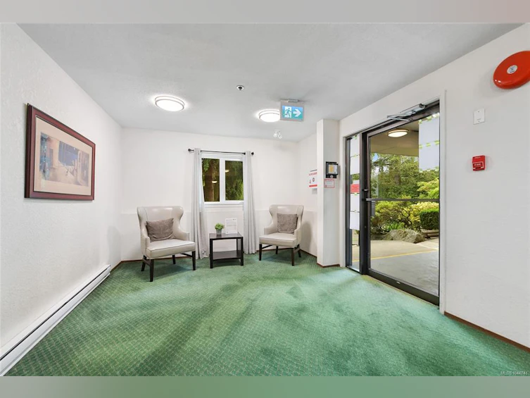 208-949 Cloverdale Avenue, Saanich, BC, V8X 2T4 - 29