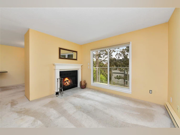 208-949 Cloverdale Avenue, Saanich, BC, V8X 2T4 - 3