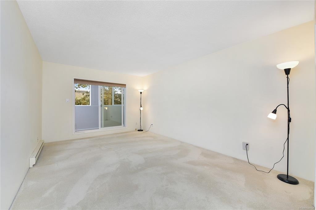 208-949 Cloverdale Avenue, Saanich, BC, V8X 2T4 - 12
