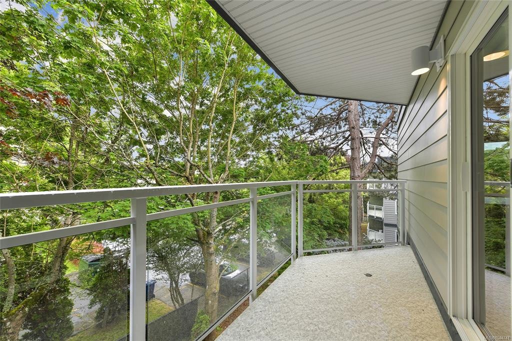 208-949 Cloverdale Avenue, Saanich, BC, V8X 2T4 - 24
