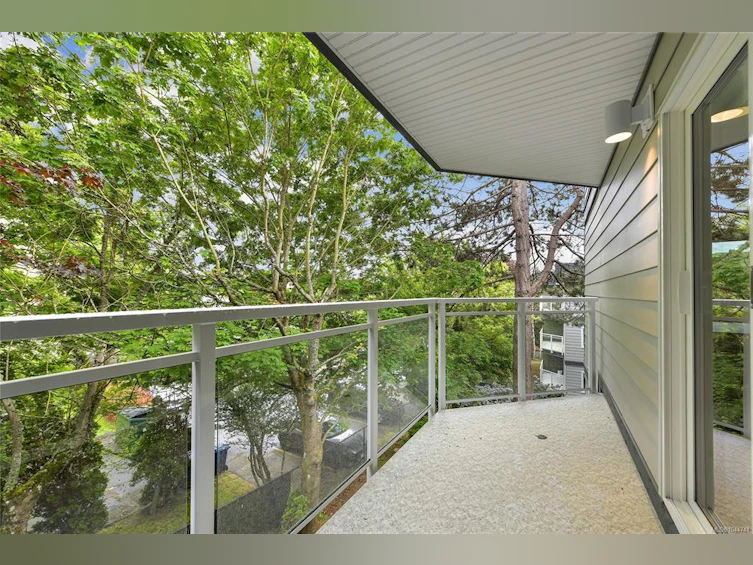 208-949 Cloverdale Avenue, Saanich, BC, V8X 2T4 - 24