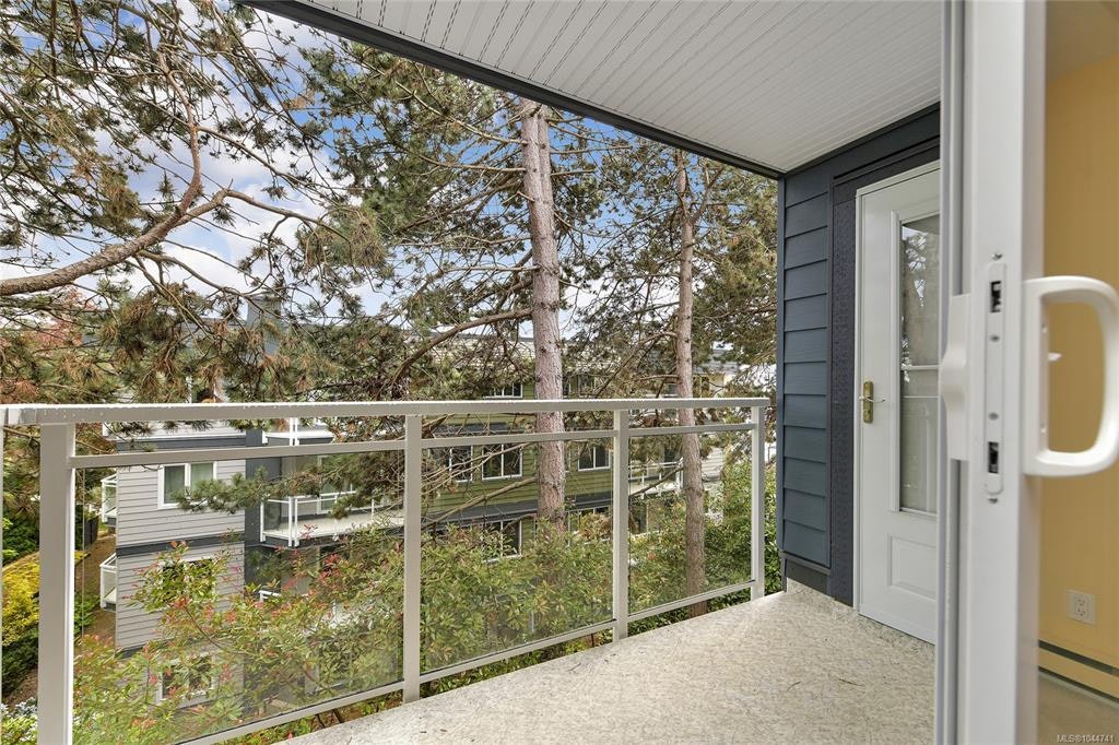 208-949 Cloverdale Avenue, Saanich, BC, V8X 2T4 - 27