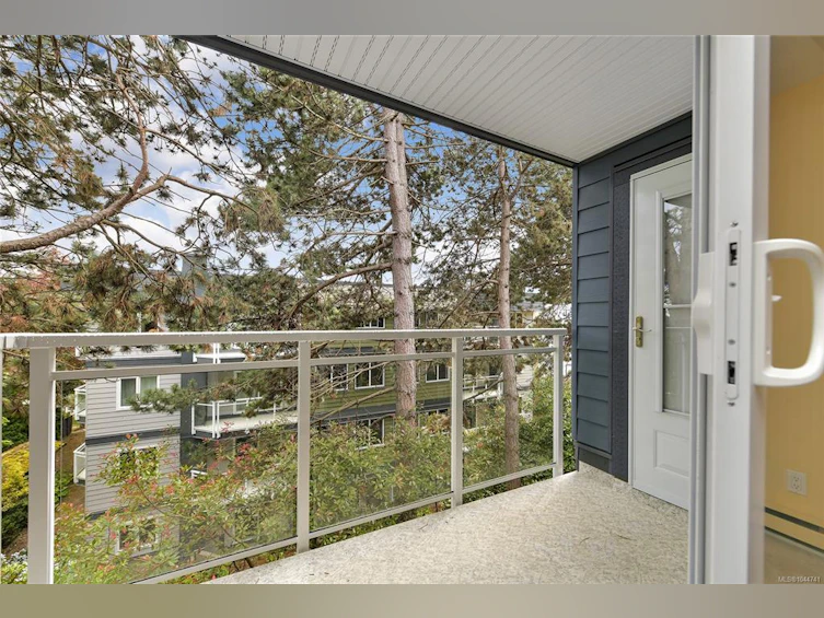 208-949 Cloverdale Avenue, Saanich, BC, V8X 2T4 - 27