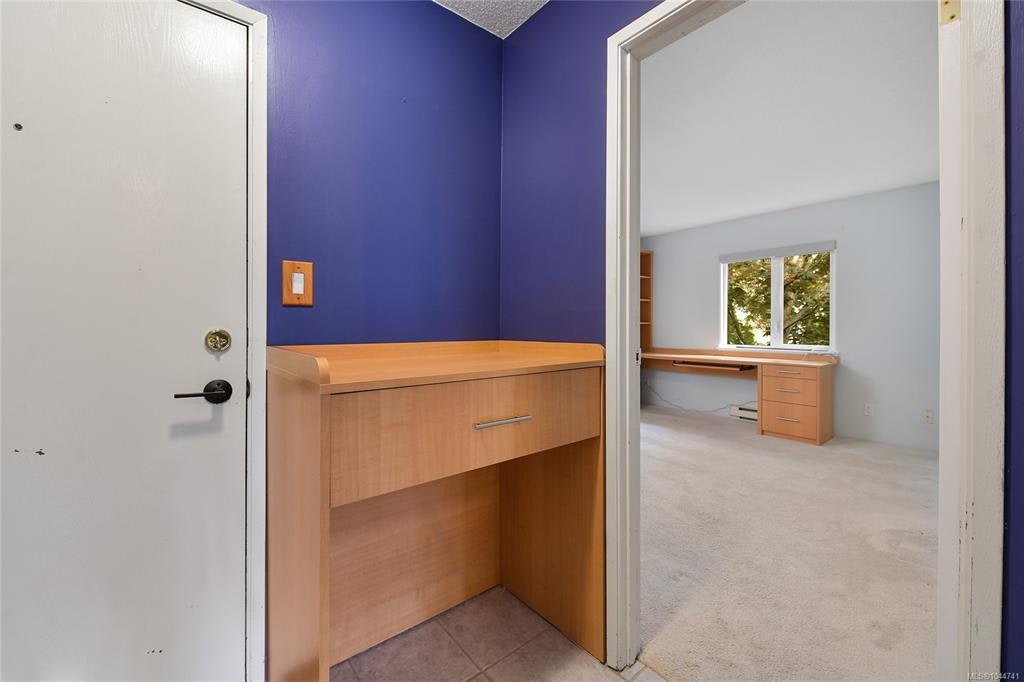 208-949 Cloverdale Avenue, Saanich, BC, V8X 2T4 - 22