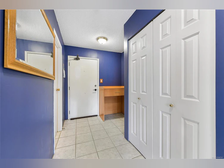 208-949 Cloverdale Avenue, Saanich, BC, V8X 2T4 - 20
