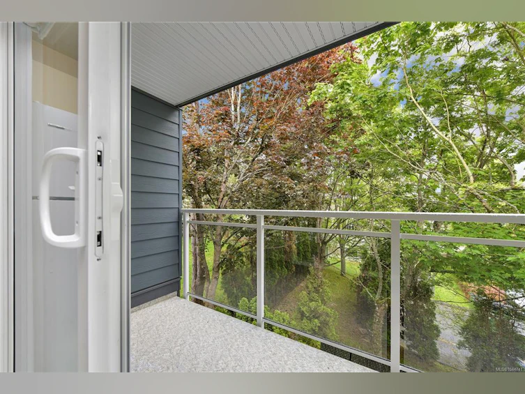 208-949 Cloverdale Avenue, Saanich, BC, V8X 2T4 - 23