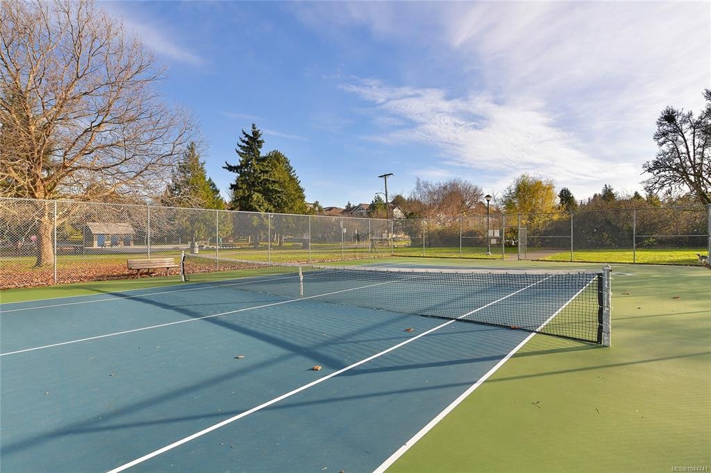208-949 Cloverdale Avenue, Saanich, BC, V8X 2T4 - 35