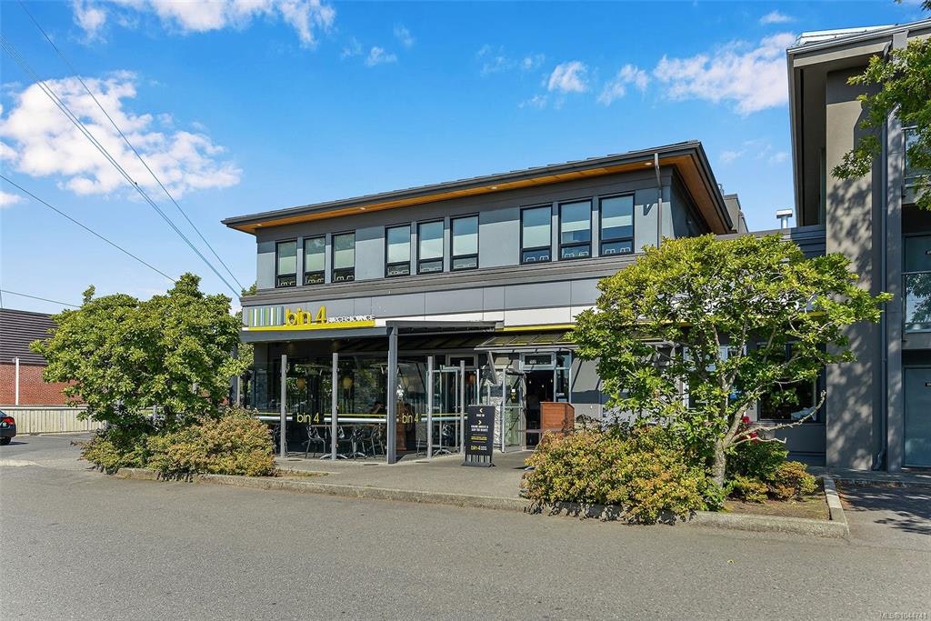208-949 Cloverdale Avenue, Saanich, BC, V8X 2T4 - 38
