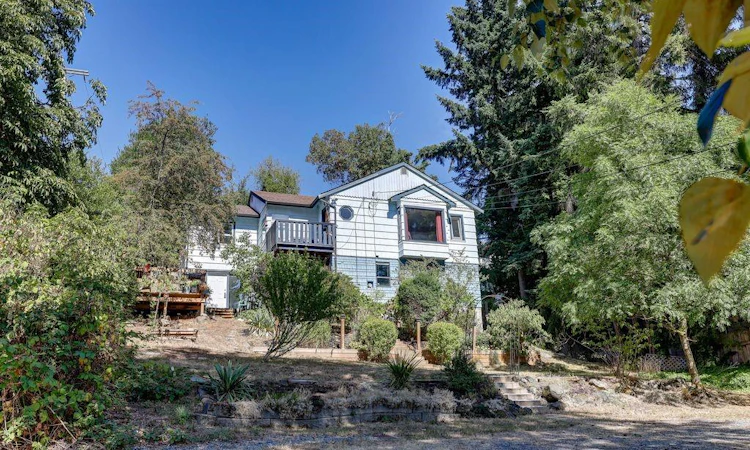 995 Franklyn Street