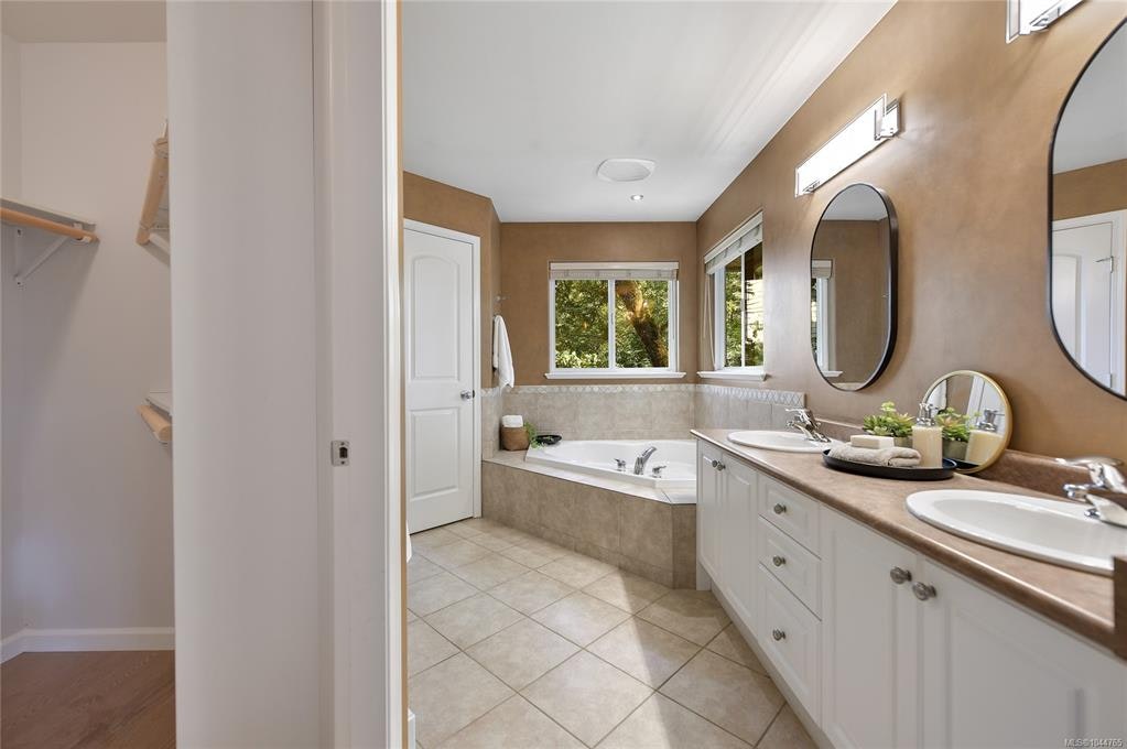 209 Shadow Ridge Place, View Royal, BC, V8Z 5C8 - 30