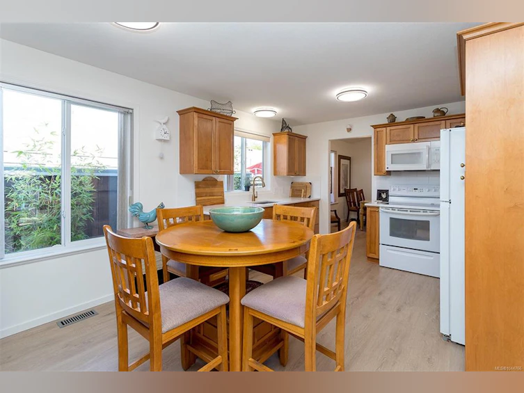 20 Eagle Lane, View Royal, BC, V9A 7M2 - 20