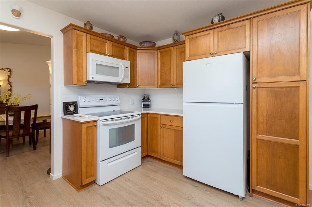 20 Eagle Lane, View Royal, BC, V9A 7M2 - 16