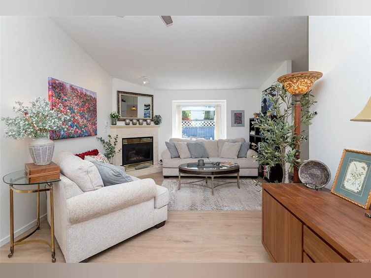 20 Eagle Lane, View Royal, BC, V9A 7M2 - 8