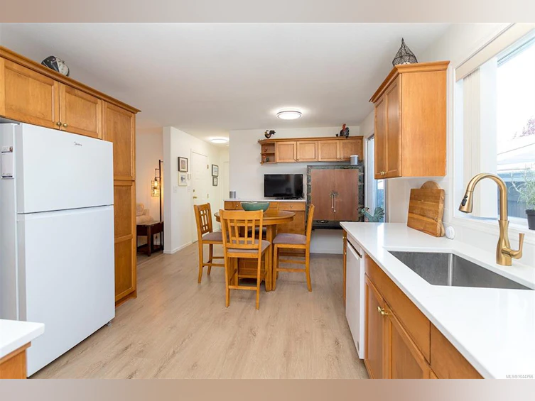 20 Eagle Lane, View Royal, BC, V9A 7M2 - 18