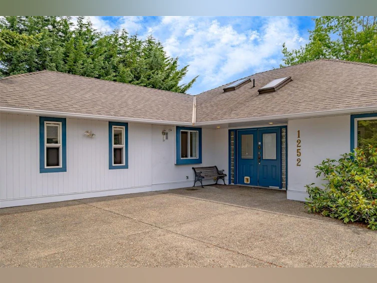 1252 Bunker Place, French Creek, BC, V9P 1W8 - 2