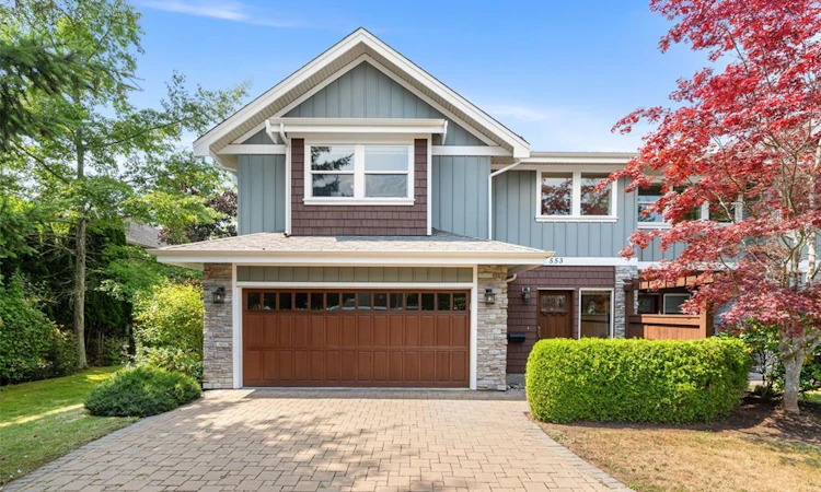 553 Heatherdale Lane