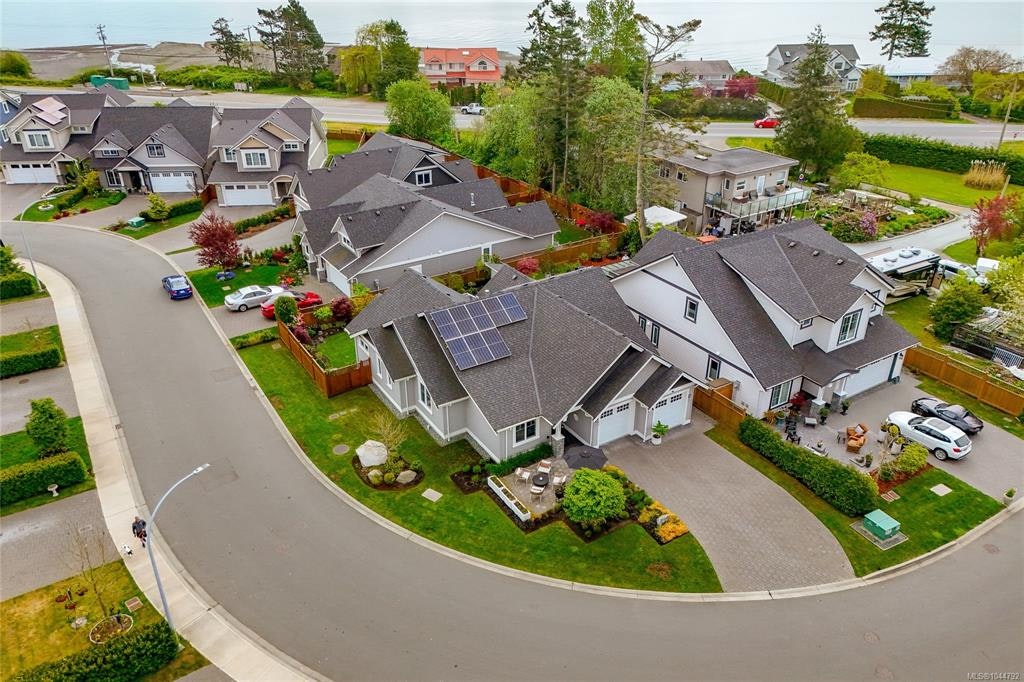 9257 Bakerview Close, North Saanich, BC, V8L 0C9