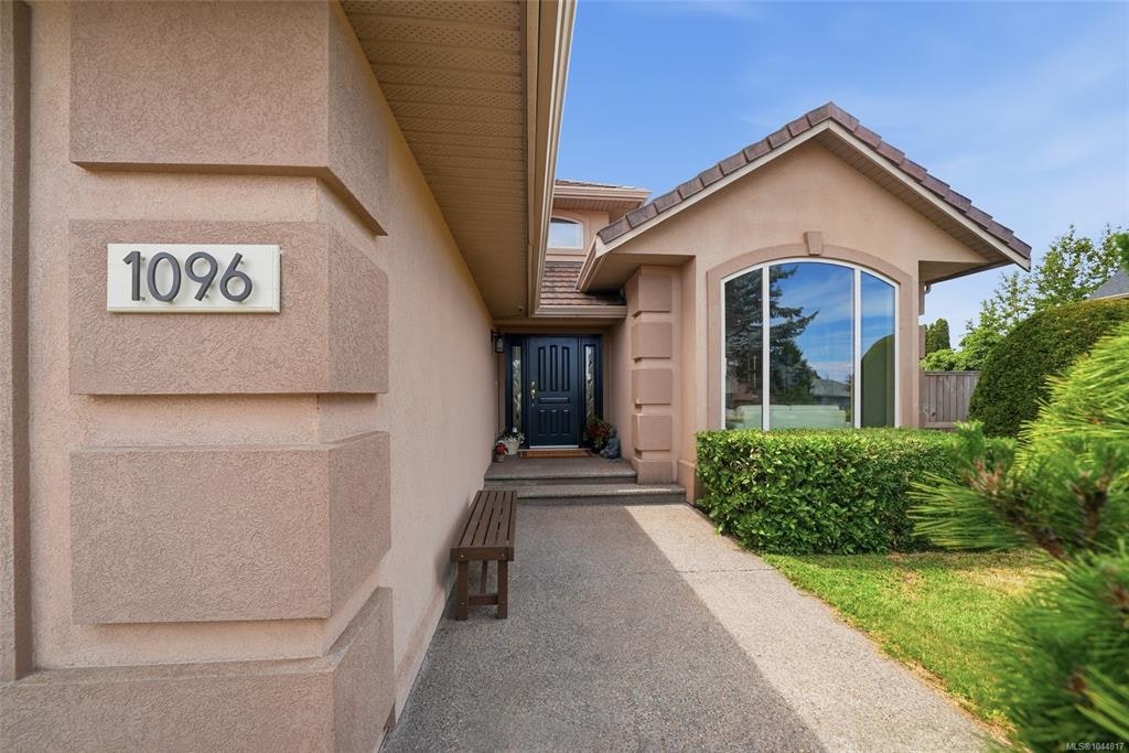 1096 Aery View Way, French Creek, BC, V9P 2N9 - 18