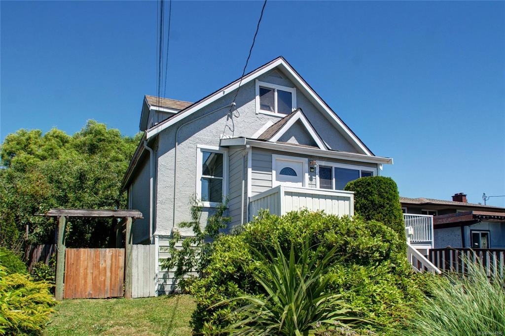 236 Crease Avenue, Saanich, BC, V8Z 1S9