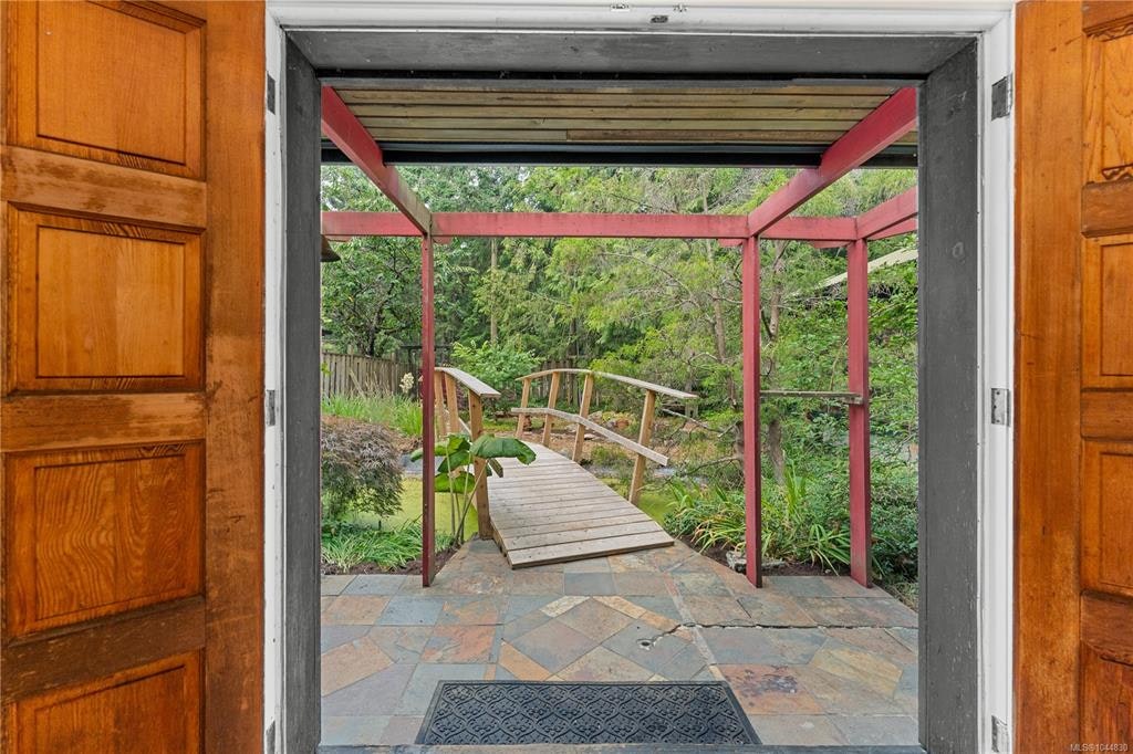 395 Lyngail Place - 4