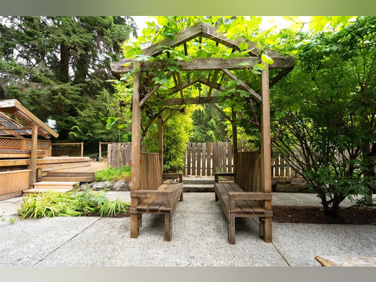 395 Lyngail Place, Gabriola Island, BC, V0R 1X1 - 35
