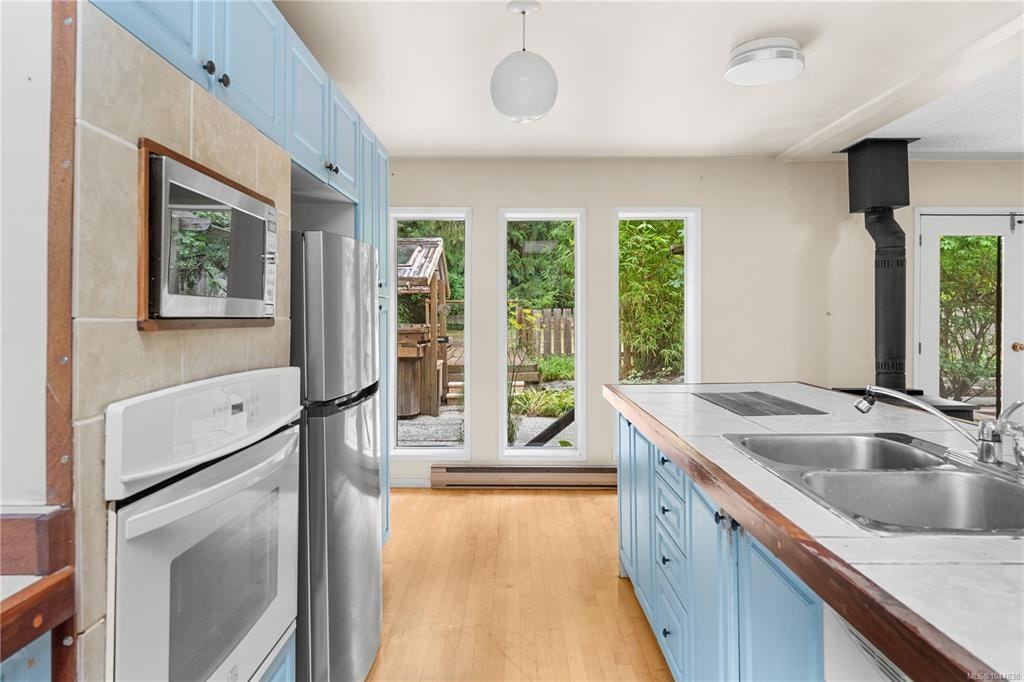 395 Lyngail Place, Gabriola Island, BC, V0R 1X1 - 13