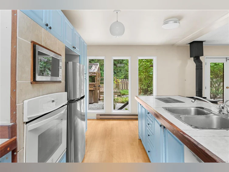395 Lyngail Place, Gabriola Island, BC, V0R 1X1 - 13
