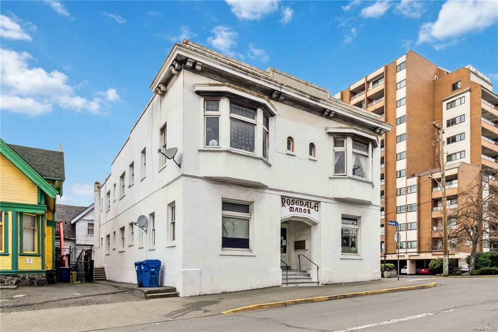 1612 Quadra Street, Victoria, BC, V8W 2L4
