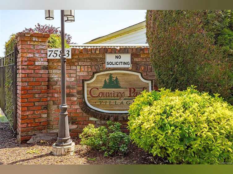 23-7583 Central Saanich Road, Central Saanich, BC, V8M 2B6 - 3