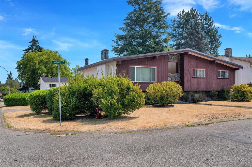 4333 Ramsay Place, Saanich, BC, V8N 4Y8