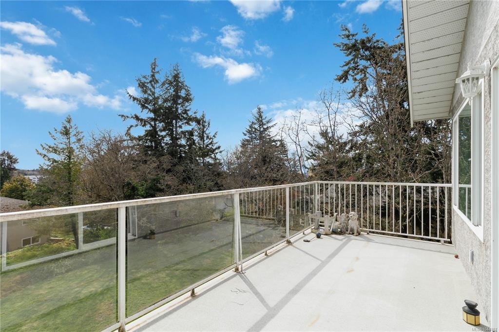 863 Parklands Drive, Esquimalt, BC, V9A 4L6 - 33