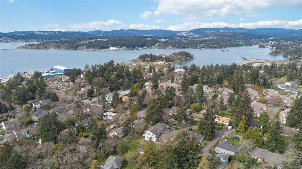 863 Parklands Drive, Esquimalt, BC, V9A 4L6 - 4