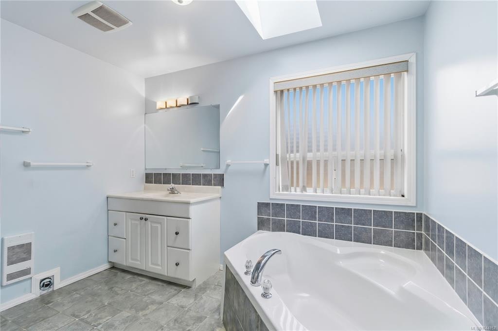 863 Parklands Drive, Esquimalt, BC, V9A 4L6 - 18