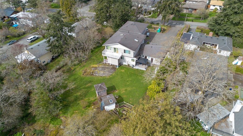 863 Parklands Drive, Esquimalt, BC, V9A 4L6 - 2