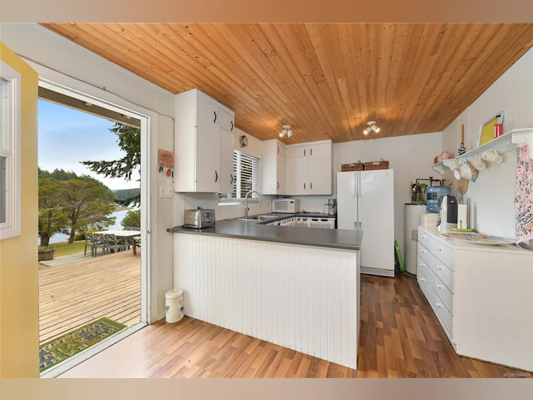 774&776 Steward Drive, Mayne Island, BC, V0N 2J2 - 32