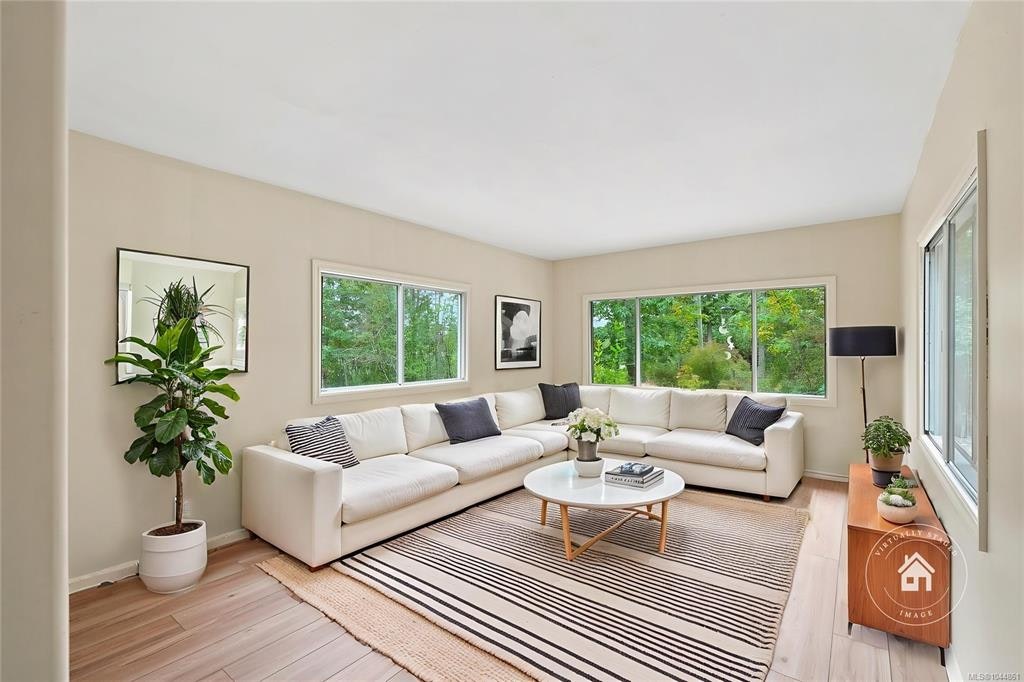 470 Fourneau Way - 3