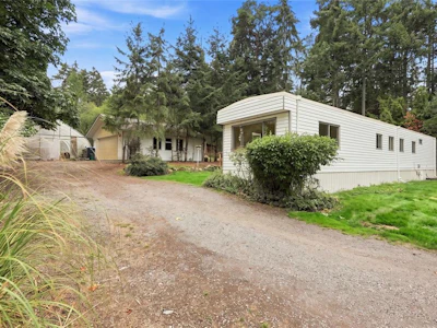 470 Fourneau Way - 2