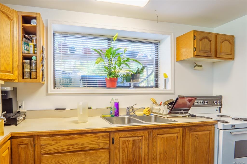 269 Matterson Drive, Ucluelet, BC, V0R 3A0 - 48